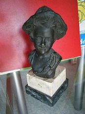 Scultura " G. De Martino"