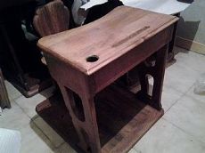 banchi scuola anni 1920 con seggiolina