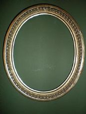 Cornice ovale