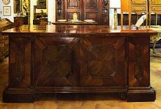 credenza ferrarese lastronata in ulivo e noce
