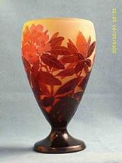 Vaso conico a decoro di rododendro