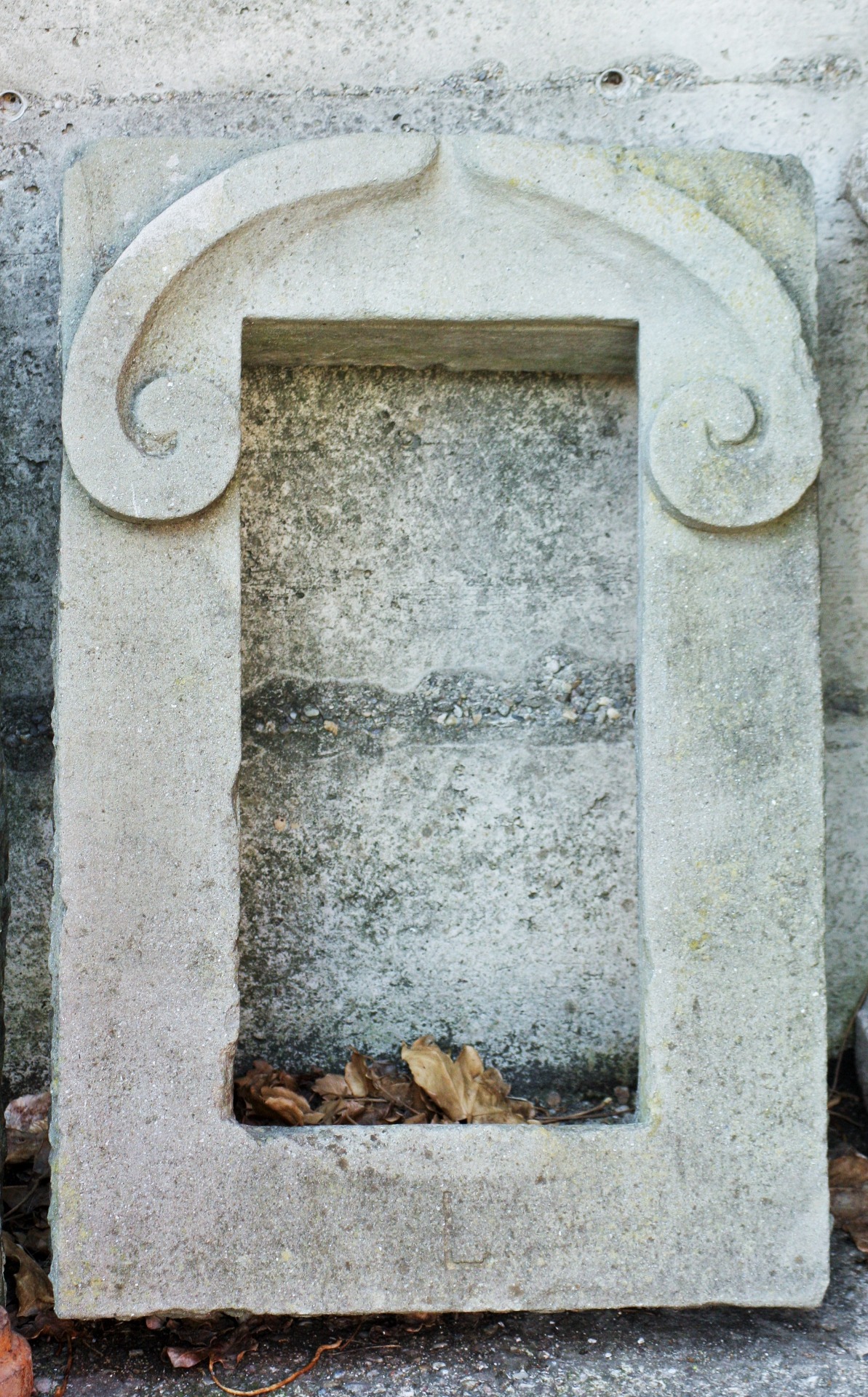CORNICE IN PIETRA Antiquariato Su Anticoantico