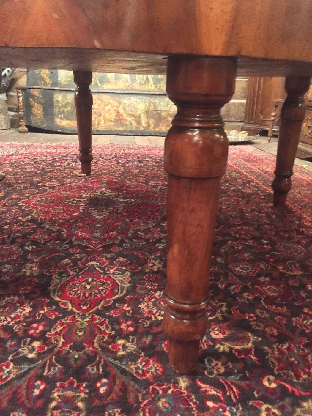 LEEMTORIG Tavolino rotondo per soggiorno, tavolino da caffè a 2 ripiani in legno massiccio con contenitore, tavolino rotondo con gambe in metallo nero, 85,1 x 45,2 cm, facile da montare, marrone